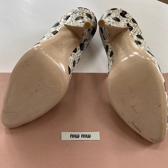 Miu Miu Python Polka Dot Printed Heels - Picture 3 of 4